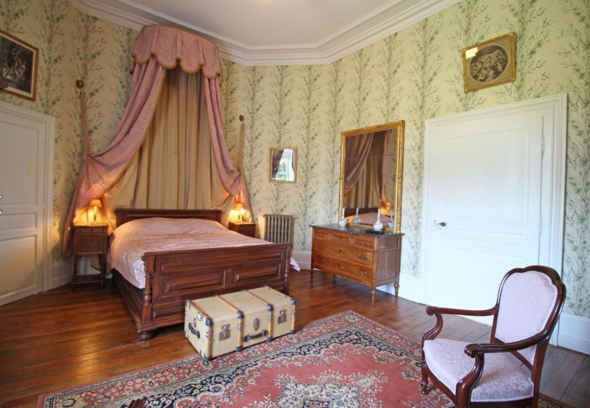 Saint-Priest-Taurion Domaine De Bort Bed & Breakfast エクステリア 写真